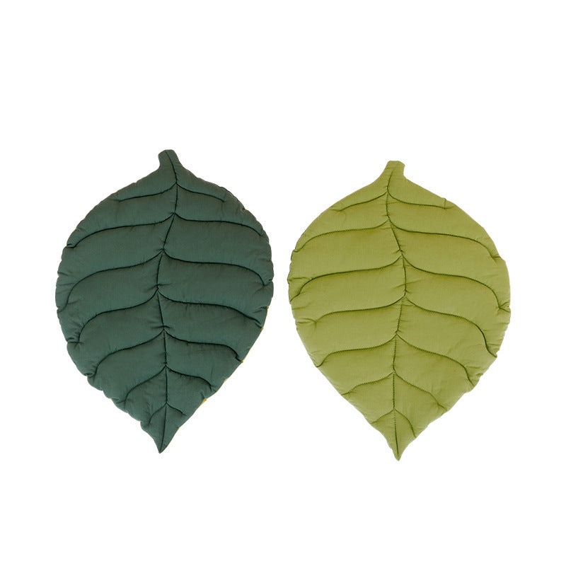 NNEDSZ 1 Pcs Green Leaf-Shaped Pet Sleeping Mat - Durable Dog Floor Pad & Cat Bed for Sleeping and Playtime